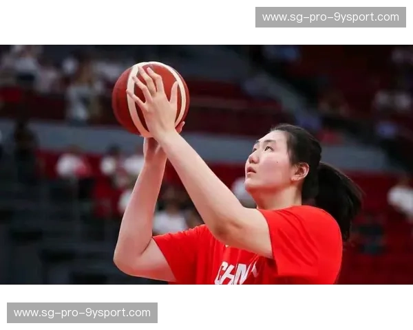 绝代双骄的宿命之战：当“女排精神”碰撞“美式风暴”，谁才是球场真正的统治者？